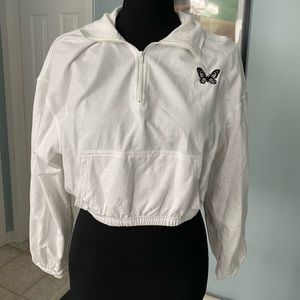 Cropped butterfly pull over